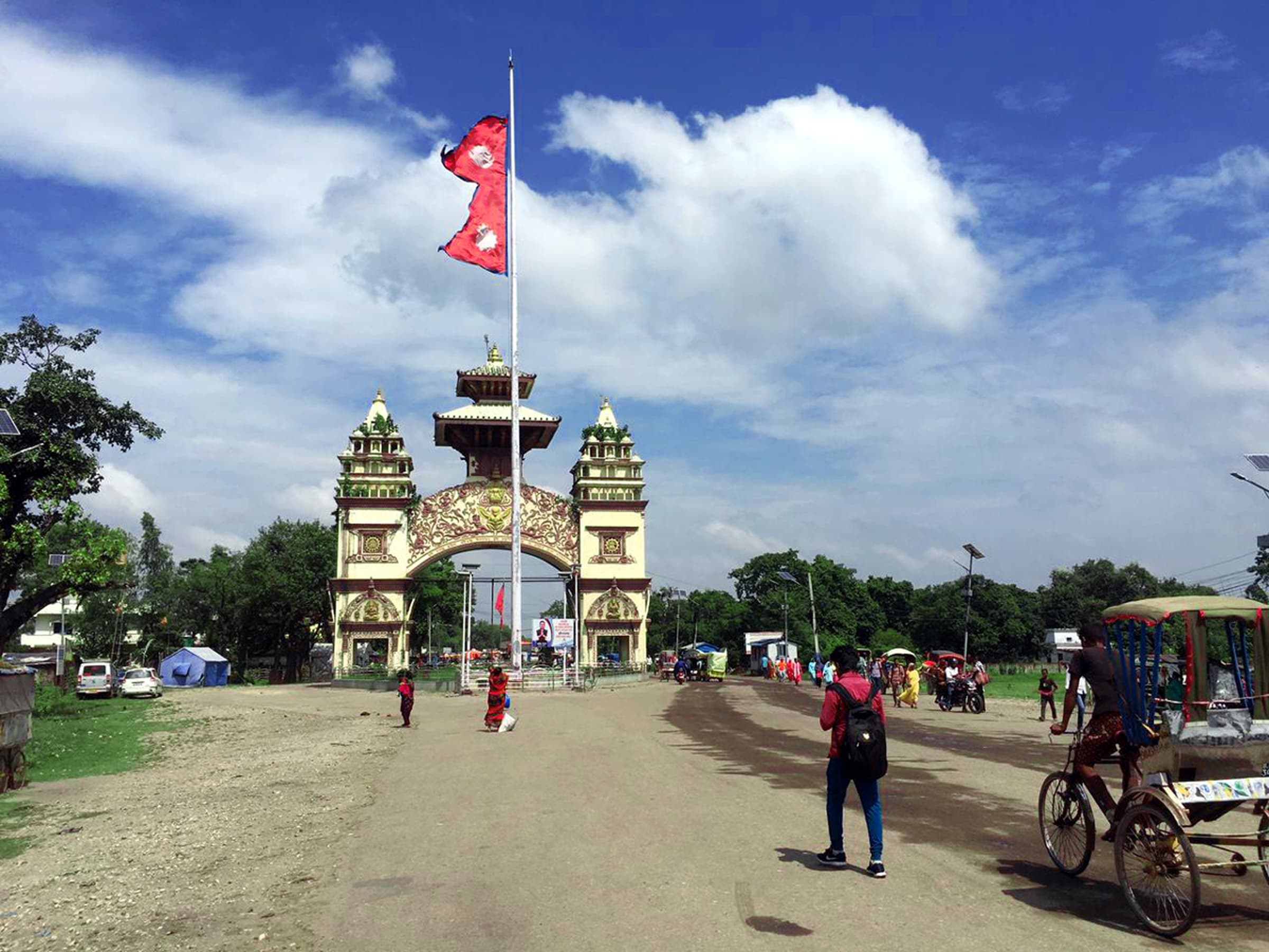 वीरगन्ज नाकाबाट १० महिनामा २० अर्ब ७९ करोडको खाद्यान्न आयात