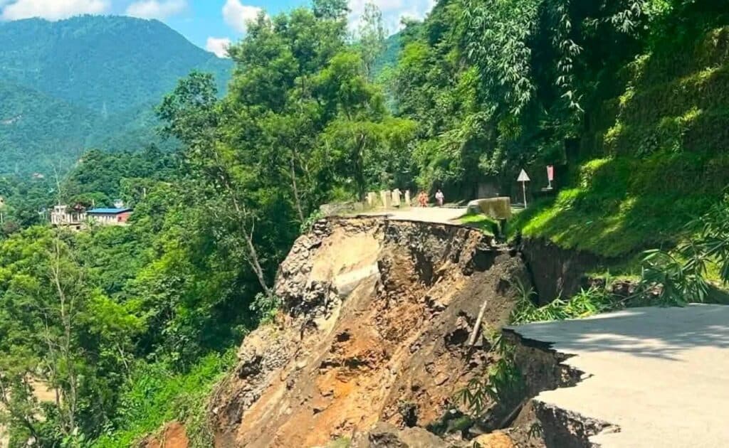 कृष्णभिरमा वैकल्पिक ट्रयाकको ब्रेकथ्रु, पृथ्वी राजमार्ग चाडै खुल्ने