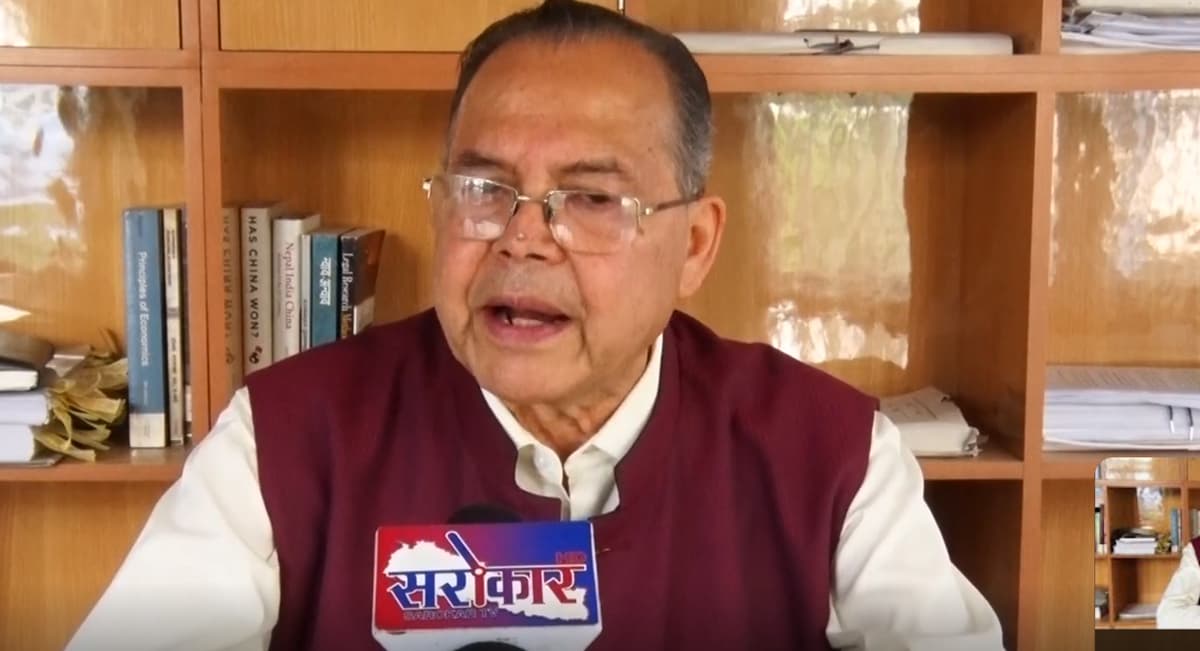 राजनीतिक व्यक्तित्वहरूलाई अपराधीजस्तो व्यवहार गरे देश द्वन्द्वतर्फ जान्छ : झलनाथ खनाल