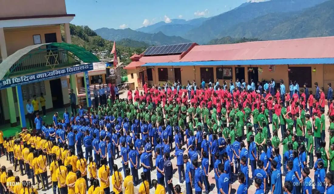 खाजा खर्चबाट बाढीपीडितलाई विद्यार्थीको सहयोग