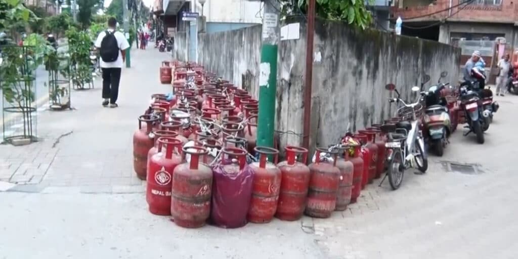 उपत्काबाहिरै ग्यास भर्नुपर्ने बाध्यता, माग अनुसार भएर आपूर्ति
