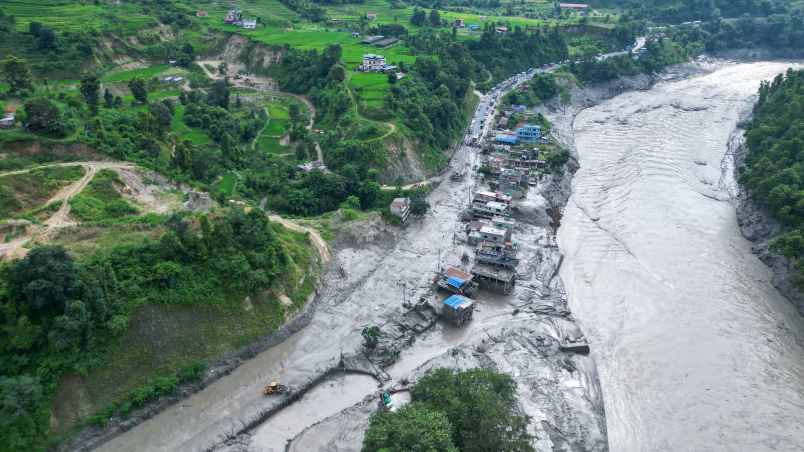 भोटेकोशी बाढीले दुई अर्बका सामान बगायो, २० प्रतिशतसम्म मूल्यवृद्धिको जोखिम