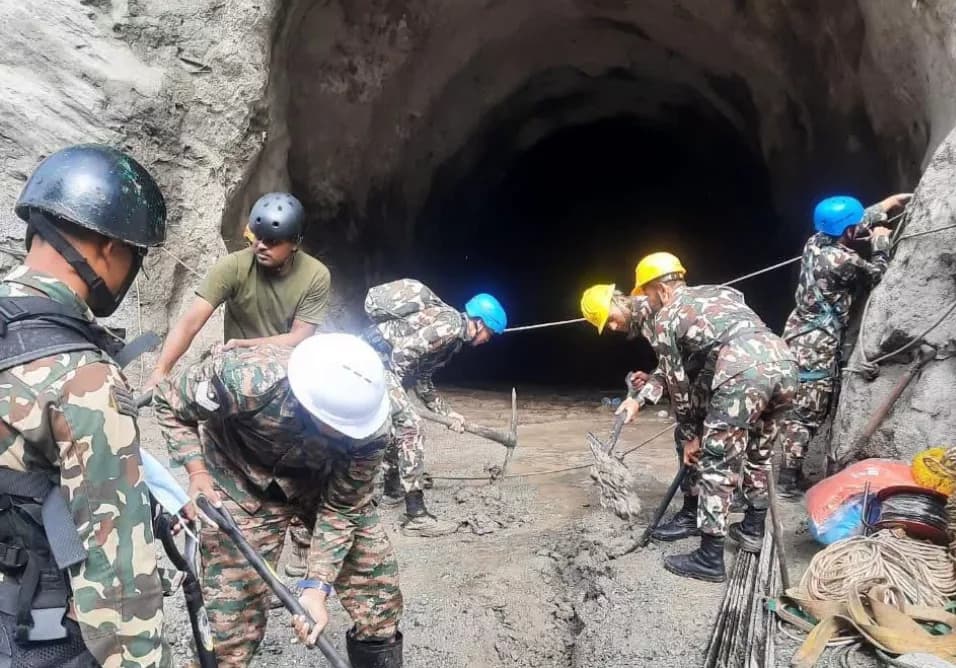 सुरुङभित्र खोजी तथा उद्धारका लागि स्वीट्जरल्यान्डले उपलब्ध गरायो अत्याधुनिक ड्रोन