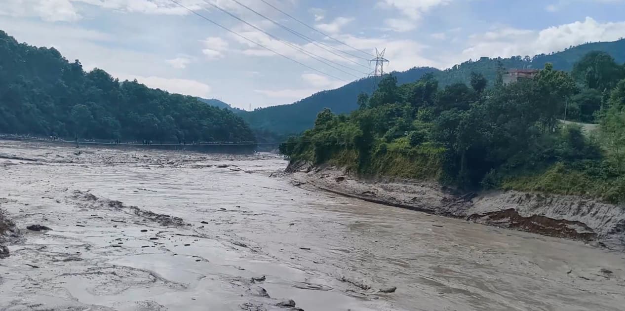 भोटेकोशी बाढी : कञ्चनपुरबाट एक करोड ३२ लाख बढी सहयोग