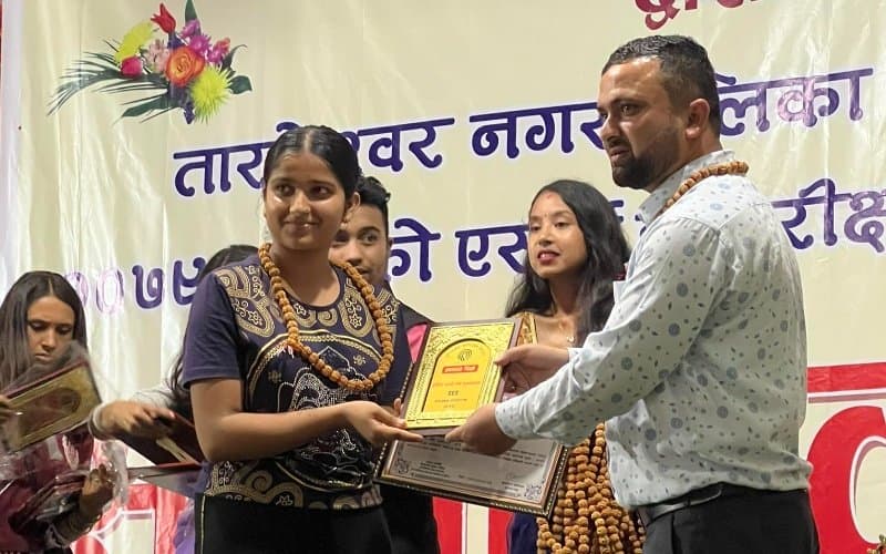 एसईई उत्तीर्णलाई तारकेश्वरको सम्मान