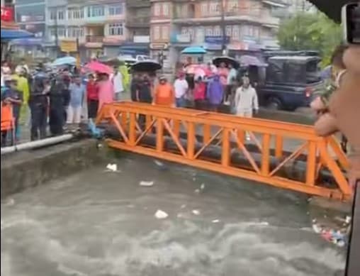पोखरामा नालीमा बगेका आमाछोरीको मृत्यु