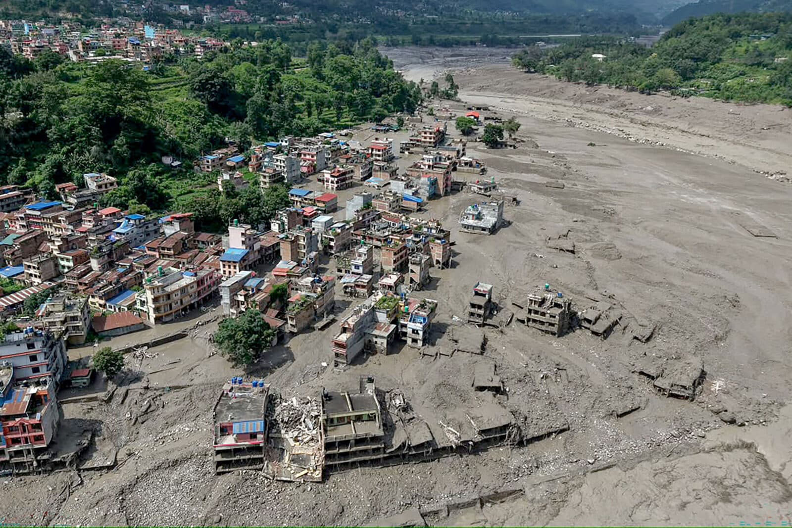 भोटेकोशी बाढीमा परी अझै ५०५३ सम्पर्कविहीन
