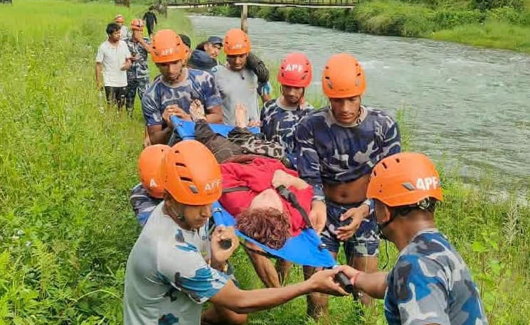 घाइते महिलाको उद्धार