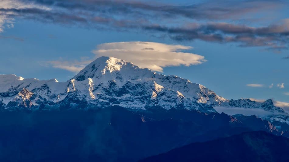 मनास्लु र लार्केपास पदयात्रामा रोक