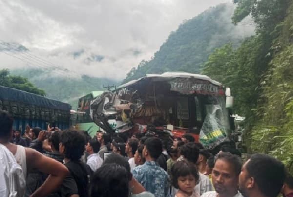 जलबिरेमा तीनवटा सवारीसाधन ठोक्किँदा २६ घाइते