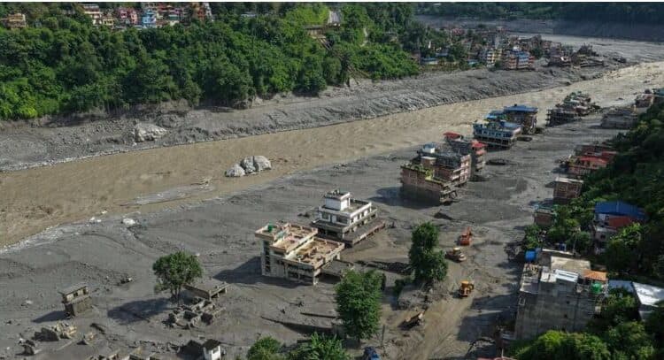 हेटौँडाका शैक्षिक संस्थाबाट ३२ लाख सहयोग