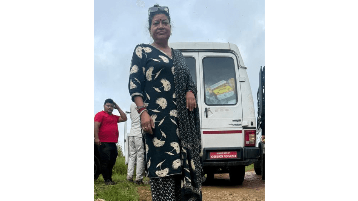 बाढीपीडितको बस्तीमा भागीरथा: ‘दुःखमा सहारा बन्नु नै जीवनको असली सार्थकता’