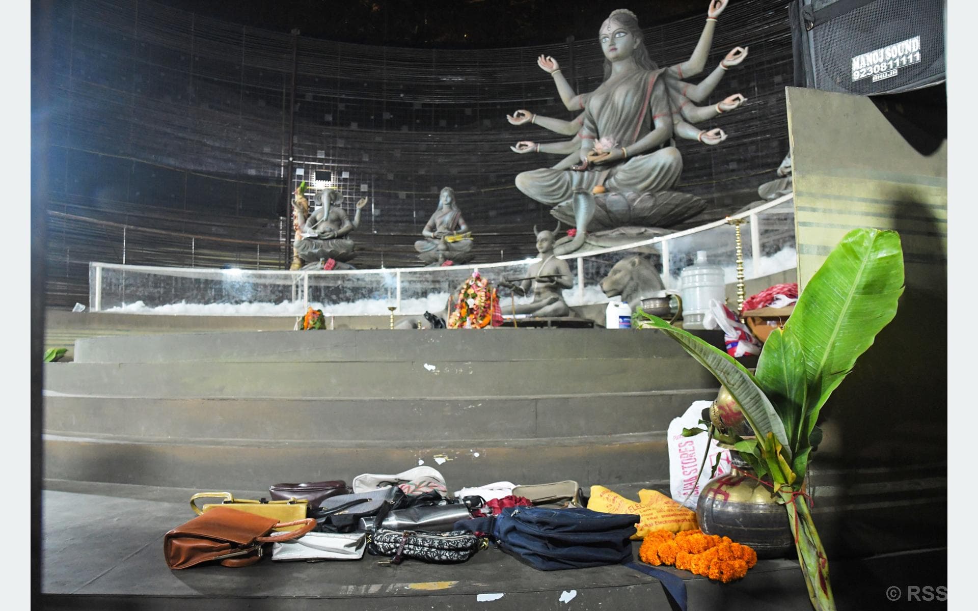 कोलकातामा दुर्गा पूजाका क्रममा भागदौड: १९ जनाको मृत्यु, २५ घाइते