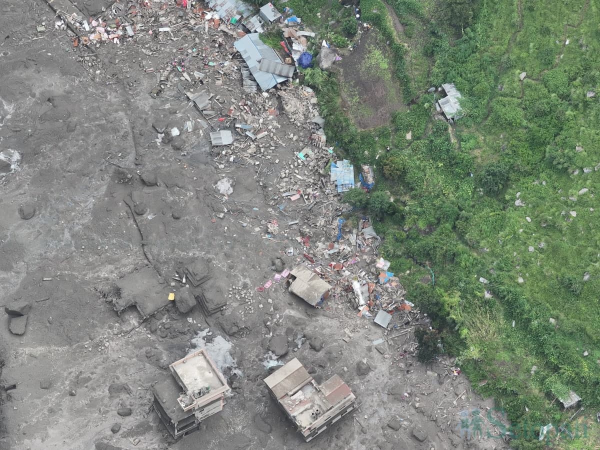 ४० जना पढ्ने टिमुरेको स्कुल, प्रधानाध्यापक भन्छन्– बाढीपछि मैले २ जना मात्र देखेको छु