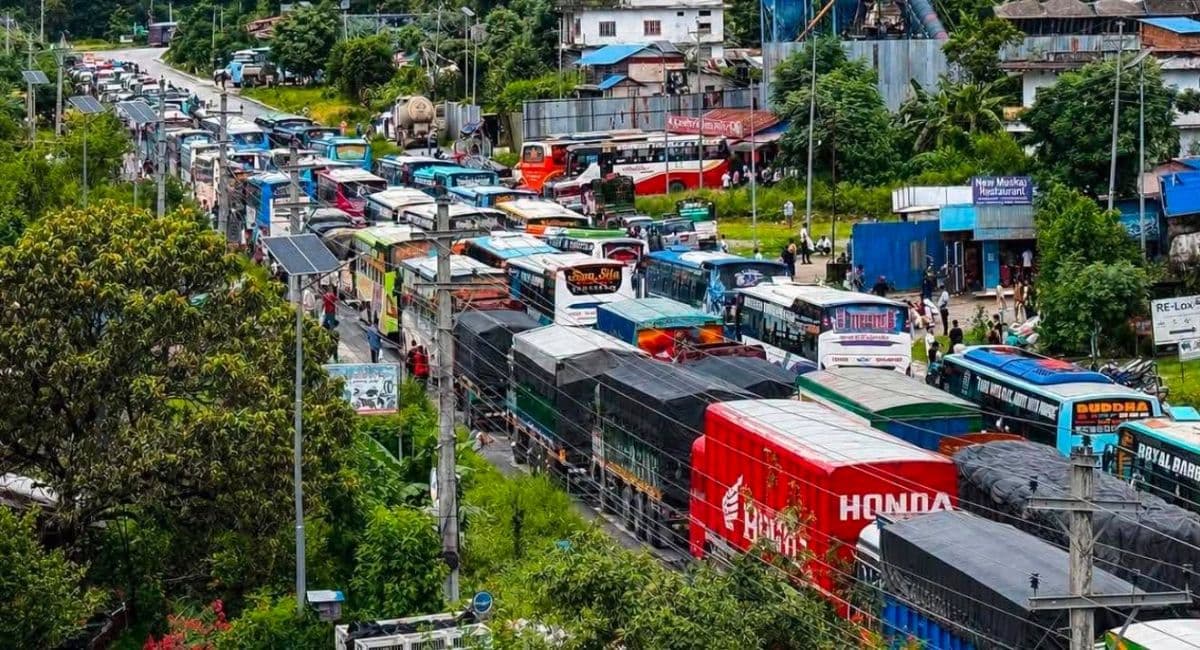 ६ घण्टापछि सञ्चालनमा आयो मुग्लिङ-काठमाडौं सडक खण्ड