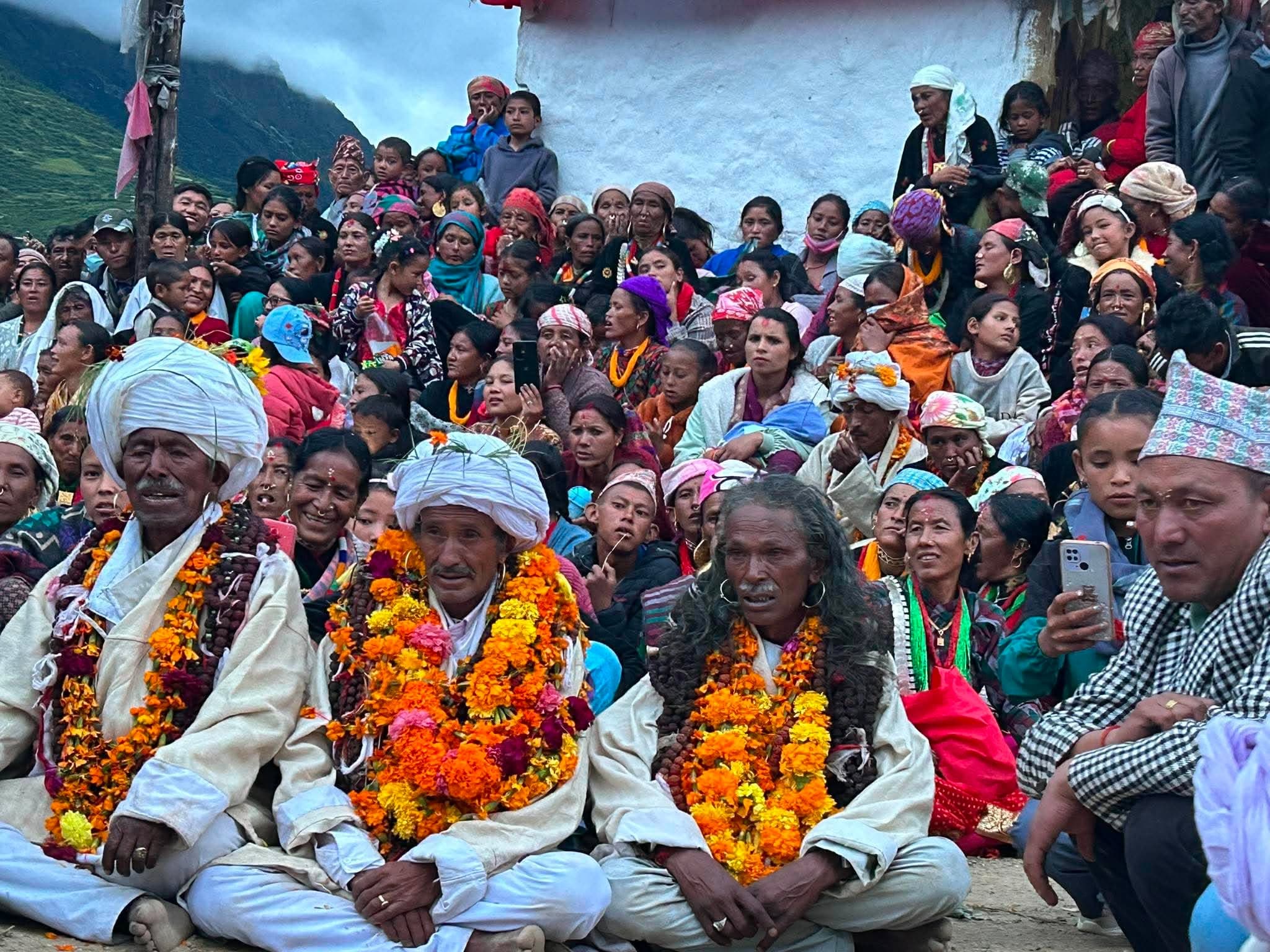 हुम्लामा साइत हेर्न धामीझाँक्रीको भर