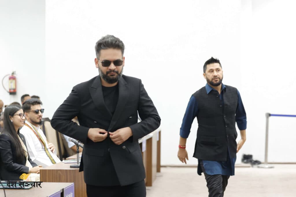 सरकारले छाड्यो आफ्नै प्रतिबद्धताको लिक, रास्वपाकै सांसद्हरूले उठाउन थाले औँला