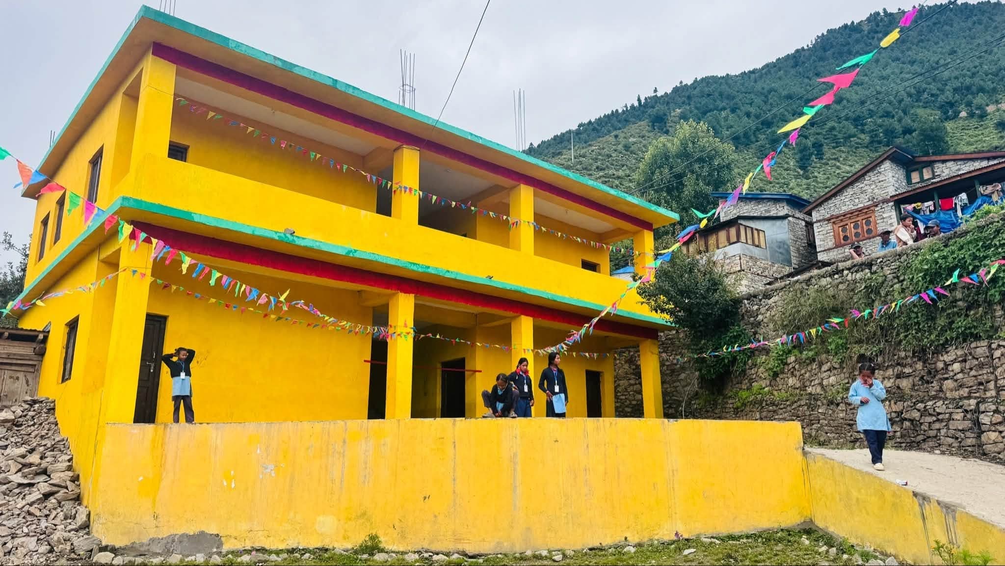उत्तरी हुम्लामा पनि बन्न थाले विद्यालयका भूकम्पप्रतिरोधी पक्की भवन