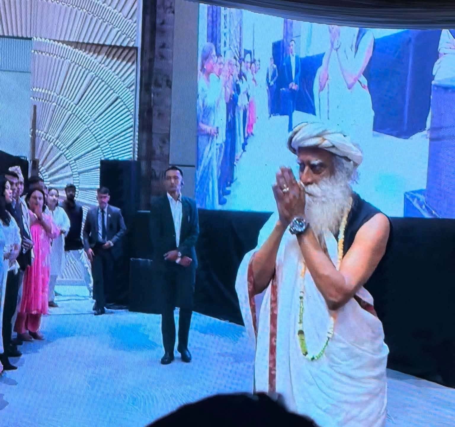 रसुवा विपत्तिबारे सद्गुरु र मनीषाबीच गहिरो संवाद, १ करोड सहयोग गर्ने घोषणा