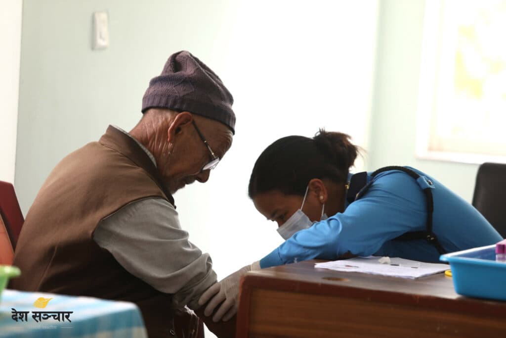 बाढीमा तीन छोरा गुमाएका यी बृद्ध