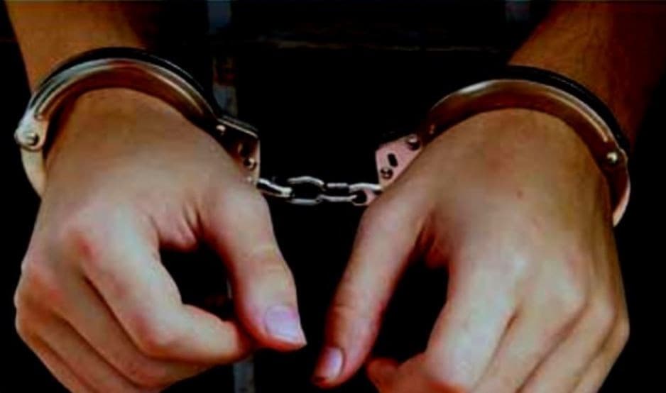 विदेश पठाउने नाममा लाखौँ झ्वाम् पारेर गायब हुने पाँच जना प्रहरीको फन्दामा