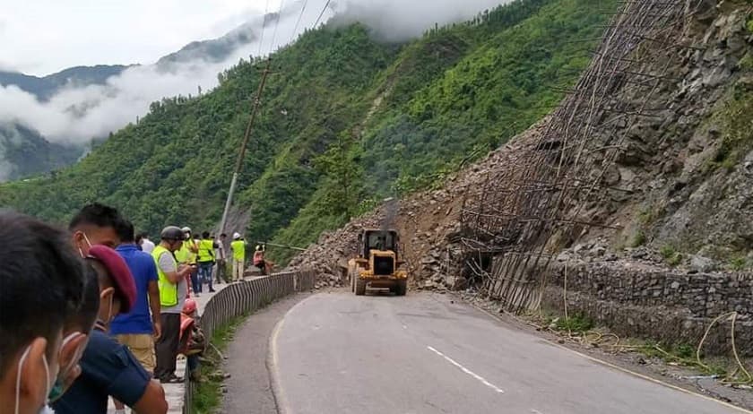 नारायणगढ–मुग्लिन सडक सोमाबरदेखि आंशिक बन्द
