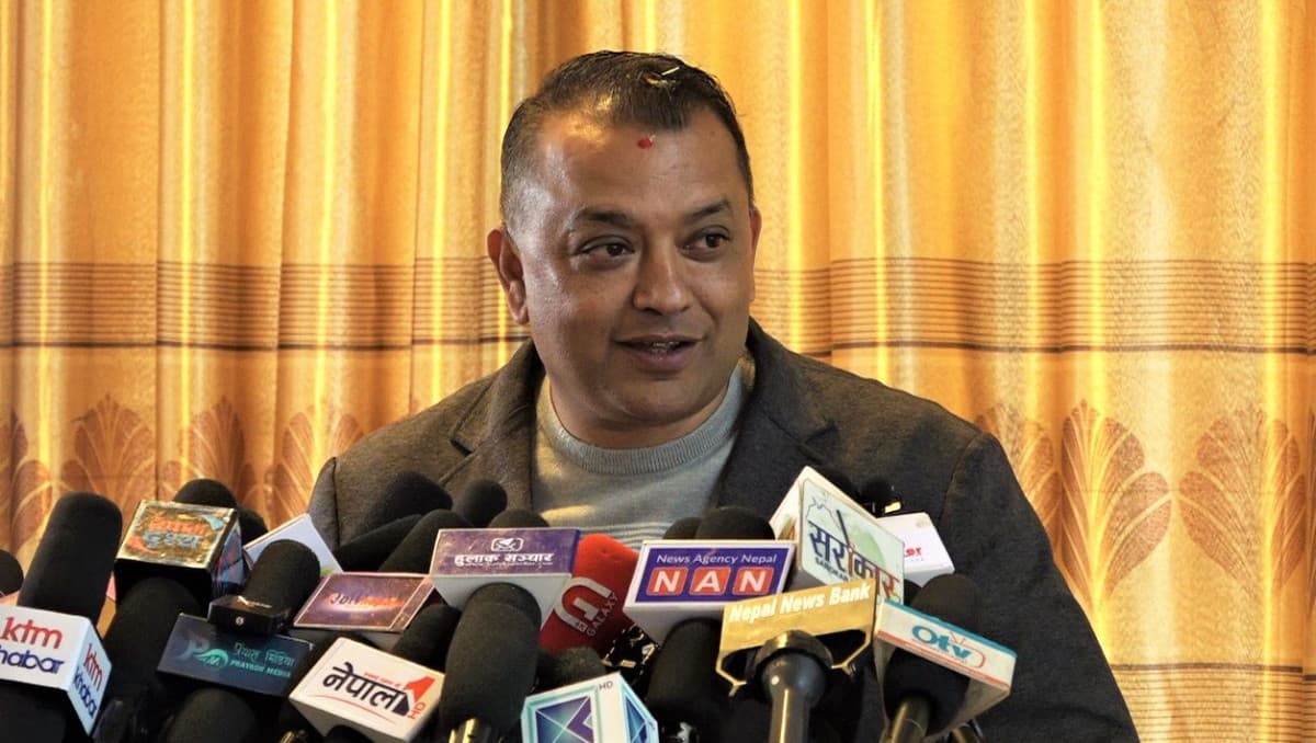 संविधान संशोधनले नागरिकका अधिकार थप विस्तार गर्नुपर्छ : गगन थापा