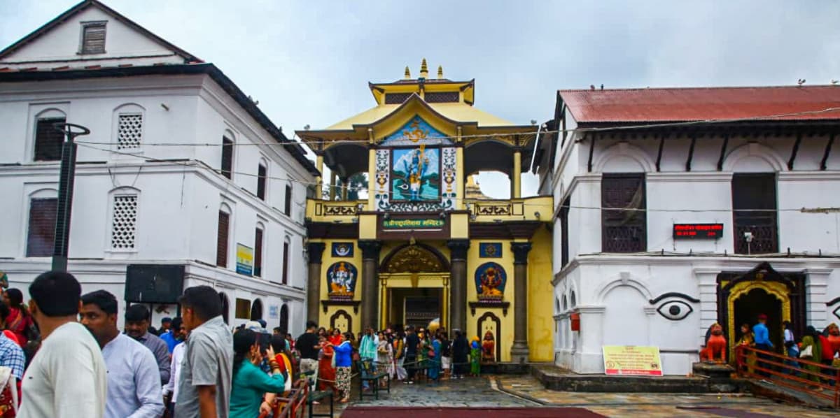 साँझ ५ बजेसम्म पशुपतिमा २ लाख ३० हजार भक्तजनले दर्शन गर्ने अनुमान
