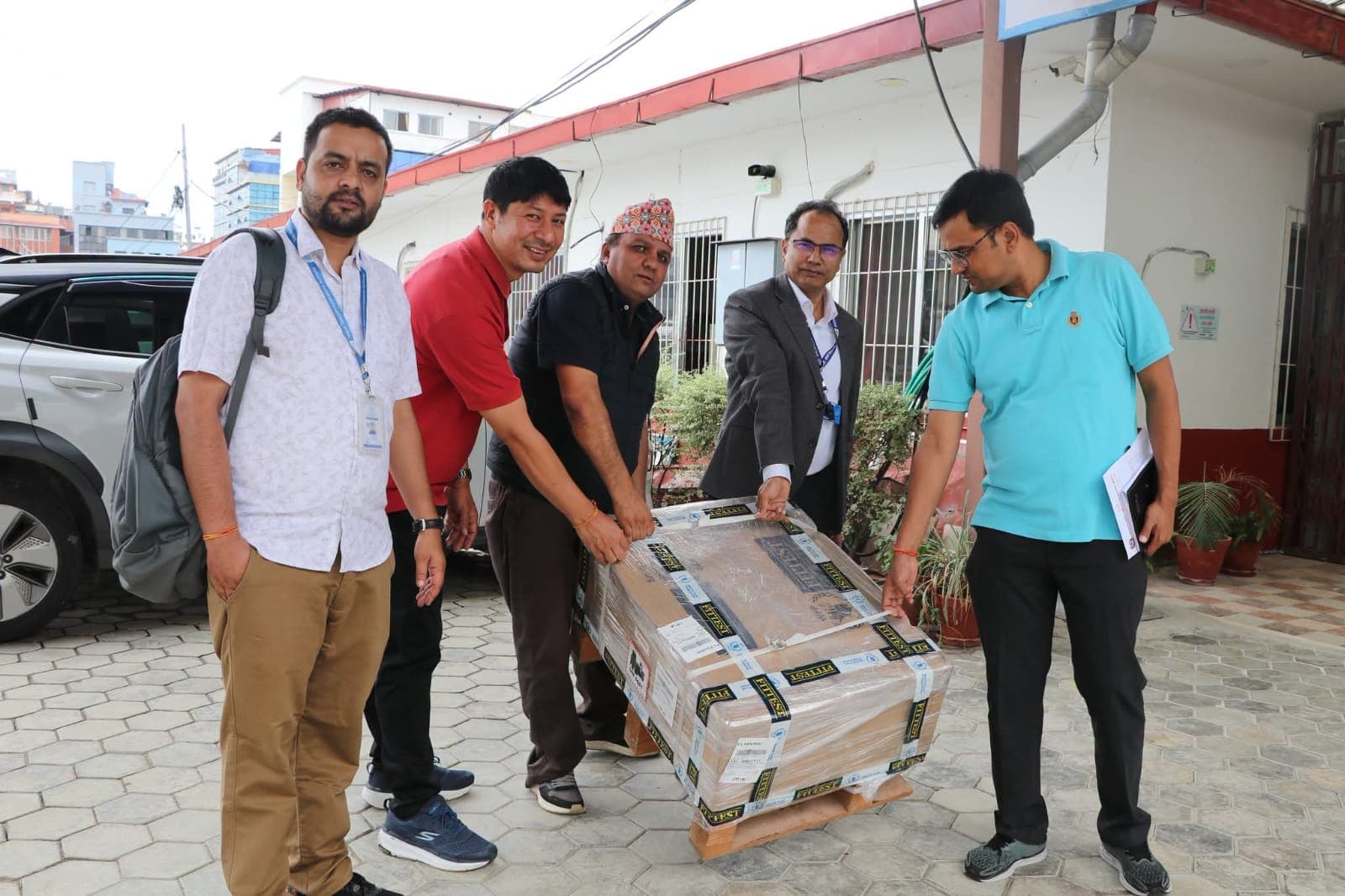 बाढी प्रभावित क्षेत्रमा सूचना प्रवाह गर्न नेपाल दूरसञ्चार प्राधिकरणले दियो २० थान स्याटेलाइट फोन