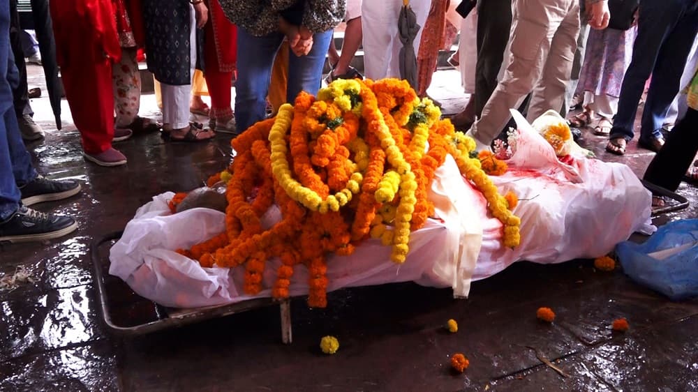 लोकतान्त्रिक आन्दोलनका अगुवा डा. देवेन्द्रराज पाण्डेलाई पशुपतिमा अन्तिम विदाई
