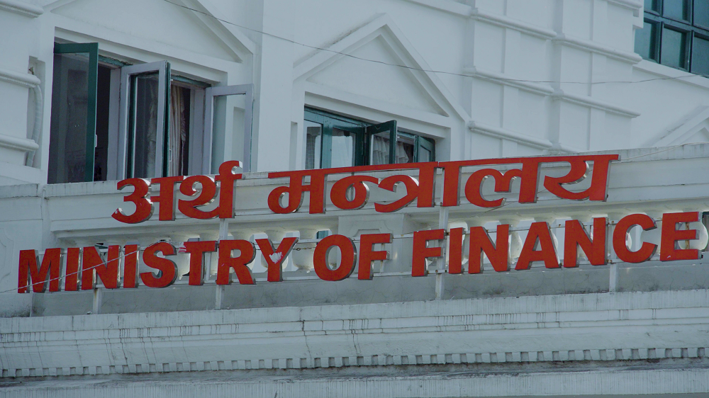 पूर्व सहमतिबिना गाडी खरिद गर्न नपाइने : अर्थ मन्त्रालय