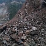 मुख्य राजमार्गमा पहिरो: सडक अवरुद्ध
