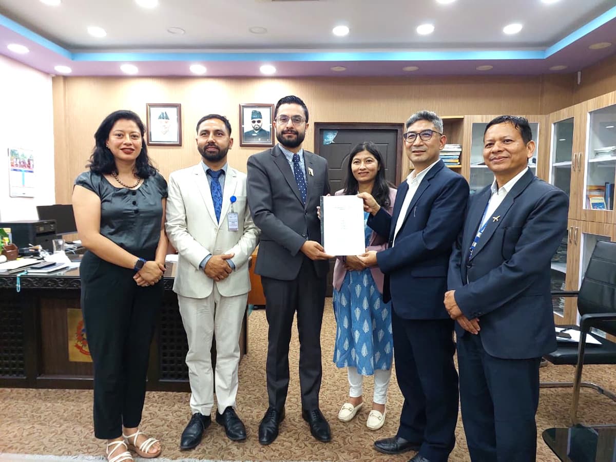 अटिजममा आधारित नमूना विद्यालय स्थापनासम्बन्धी प्रतिवेदन हस्तान्तरण