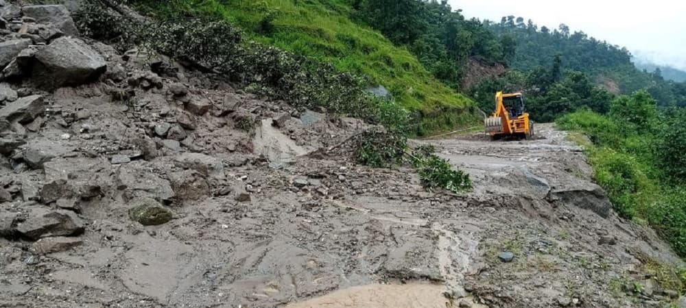 ठूलो वर्षा नभए आज साँझबाट कोदारी सडक सञ्चालनमा आउने