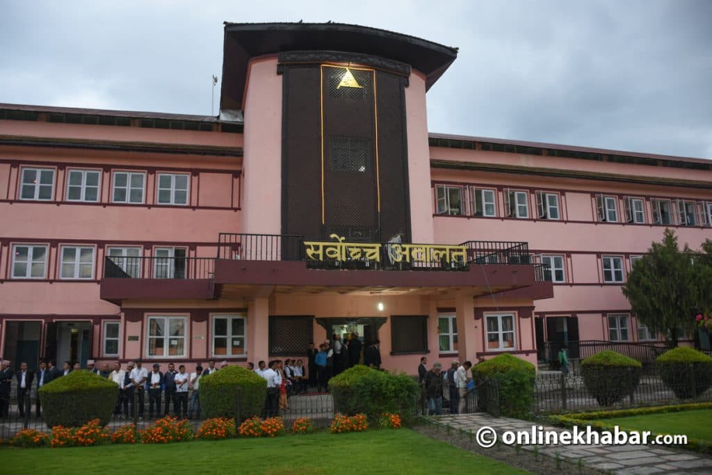 सर्वोच्चले माग्यो जाँचबुझ आयोगका पदाधिकारीसँग लिखित जवाफ