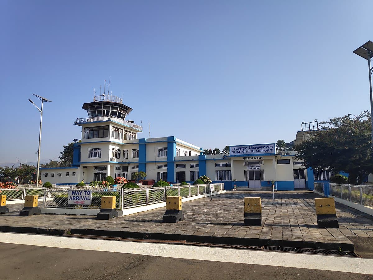 सडक अवरुद्ध हुँदा भरतपुर–काठमाडौं उडानमा यात्रुको चाप उच्च