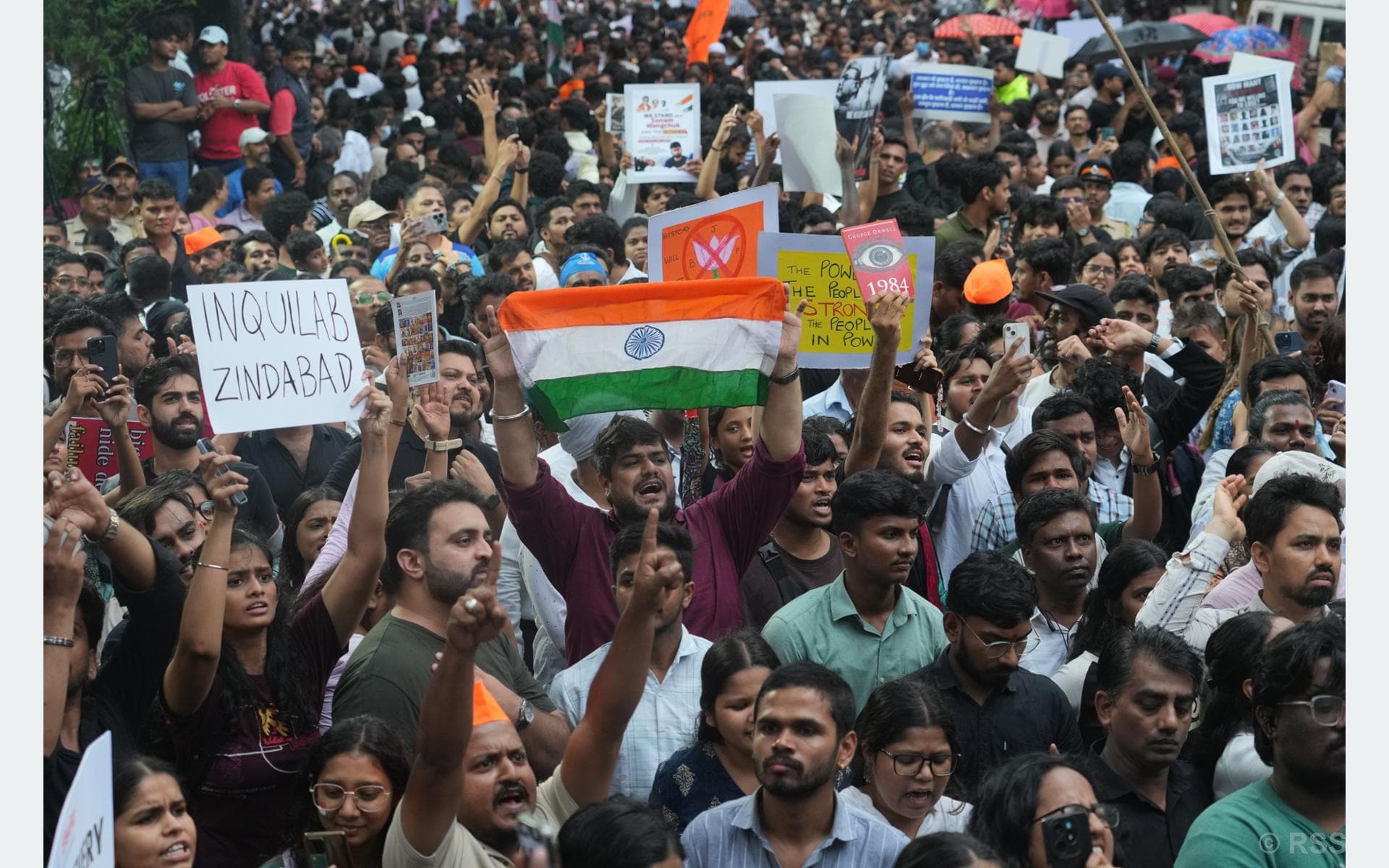 भारतमा युवा आन्दोलन चर्कियो