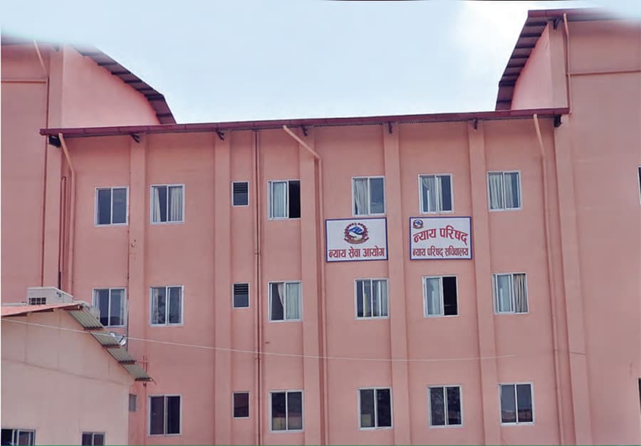 उच्चका ५० र जिल्लाका १५७ न्यायाधीशको सरूवा (सूचीसहित)
