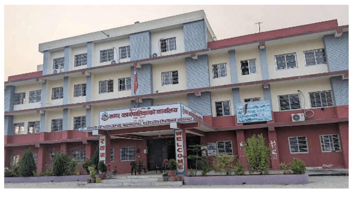 मौलापुरमा अझै गएनन् हाकिमः नगरशिक्षकदेखि सुत्केरीसम्म आन्दोलित