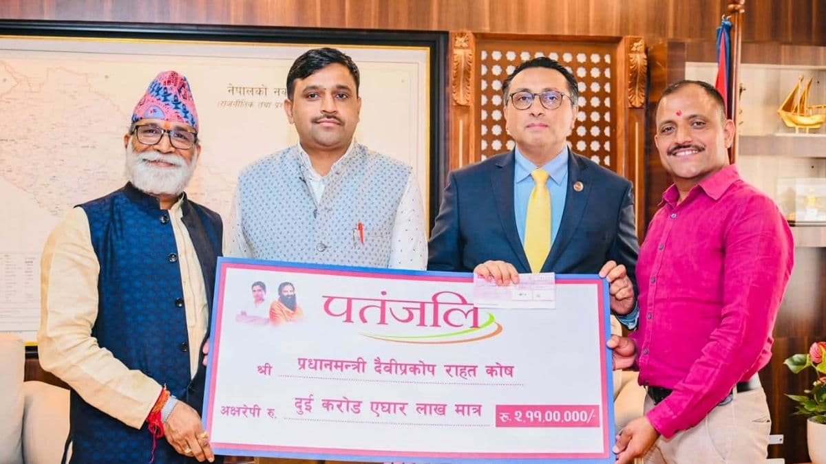 भोटेकोशी बाढीपीडितका लागि पतञ्जलिको २ करोड ११ लाख राहत
