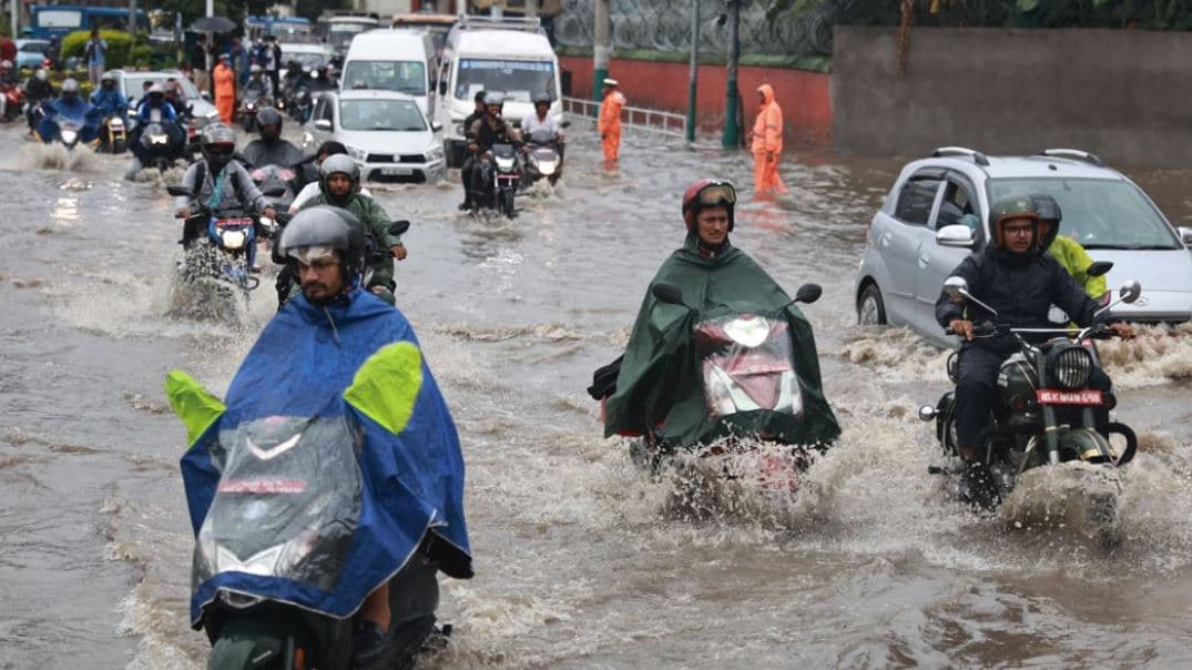 धेरै जिल्लामा वर्षा, सतर्कता अपनाउन आग्रह