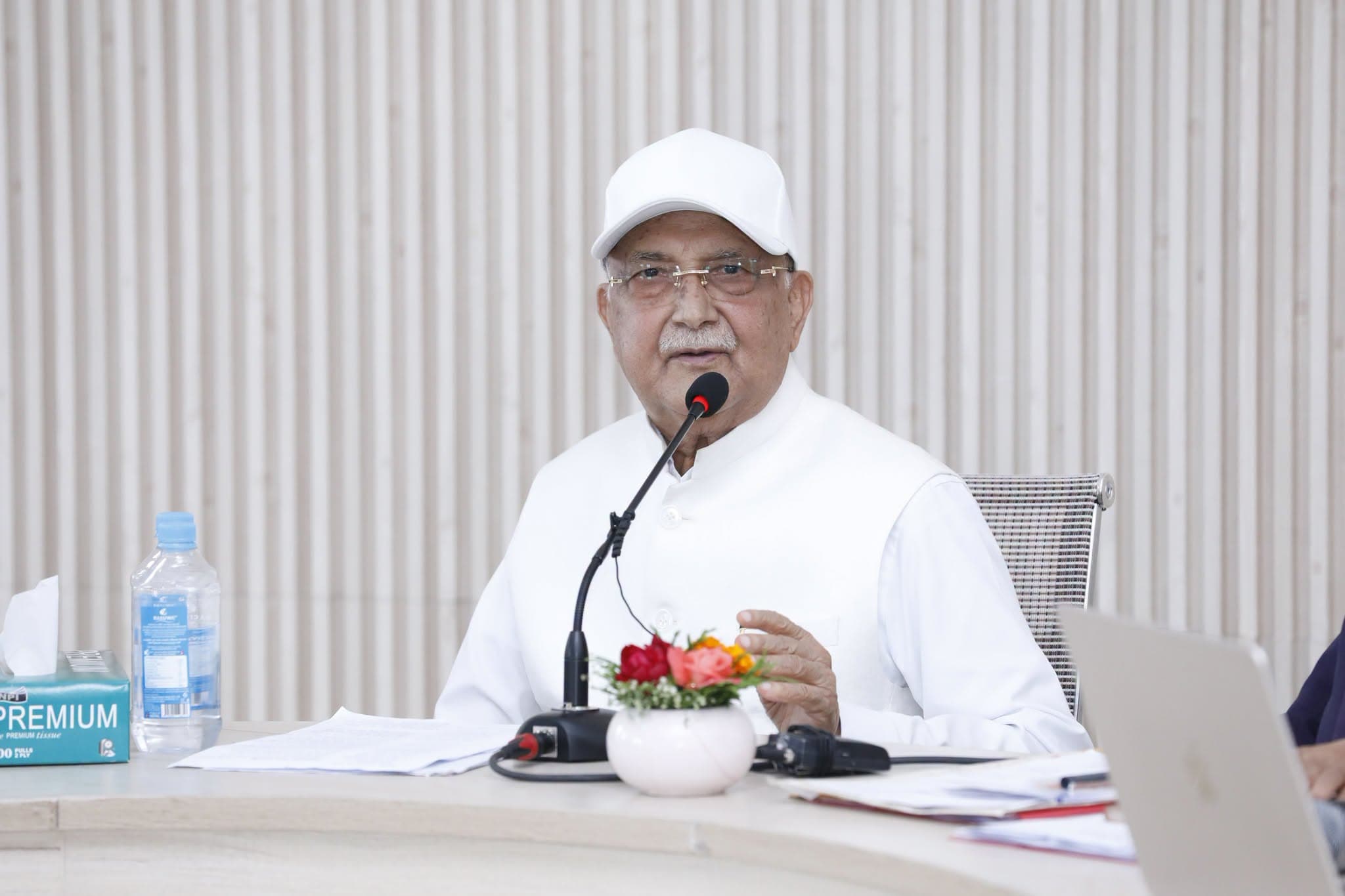 जनआवाजलाई सशक्त रूपमा प्रस्तुत गर्न सांसदलाई ओलीको निर्देशन